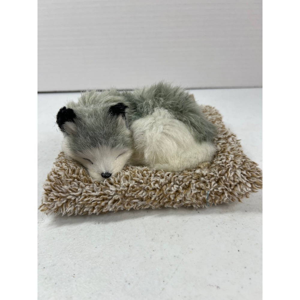 Perfect Petzzz Minis Sleeping Husky Wolf Plush Grey White Synthetic Fur Mat 6in